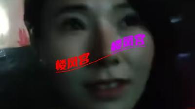 坦克手玉儿跟她发小糖果