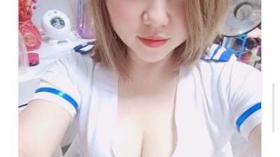 暴干肥臀大胸嫩妹锐锐