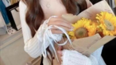 大胸细腰年轻婉儿
